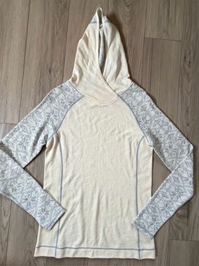 AKINI Women’s Hoodie 100% Merino Wool Light Spring Hooded Cream/Gray Large Warm